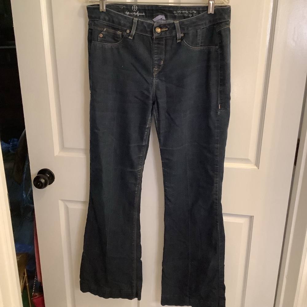 Women's Hot in Hollywood Jeans, Size 14, Blue waist 35” 31”inseam